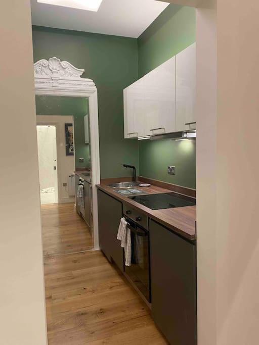 Ferienwohnung Interior Designed Flat Near Kew Botanical Gardens London Exterior foto