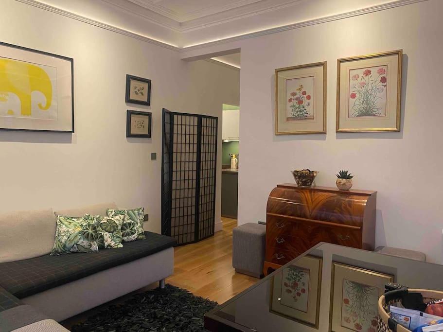 Ferienwohnung Interior Designed Flat Near Kew Botanical Gardens London Exterior foto